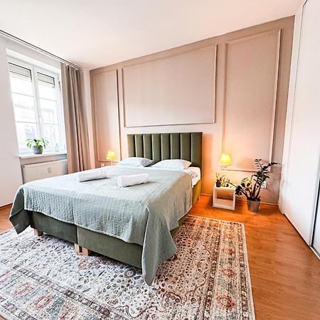 Gorgeous City Center Apartment In Bratislava With Free Parking Exterior photo